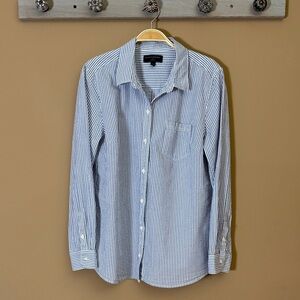 Banana Republic Blue and White Seersucker Button-Down Shirt